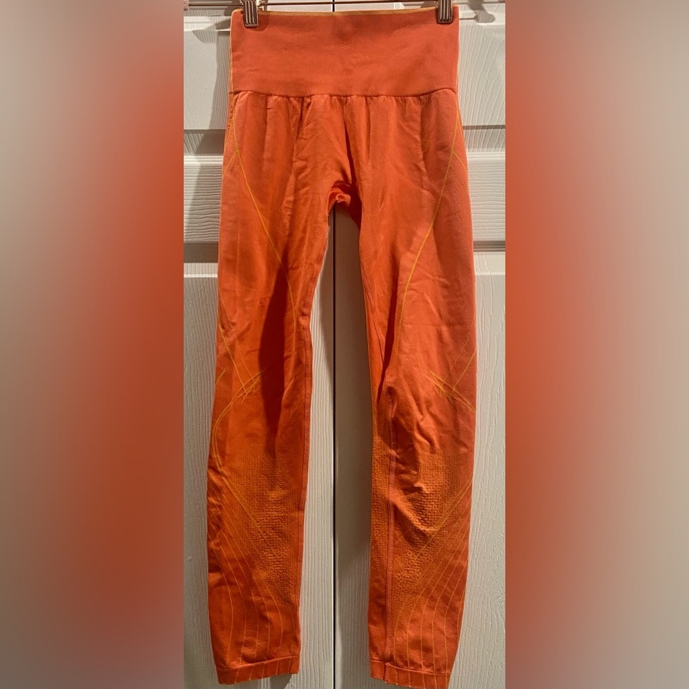 Gymshark Ladies Size S Full Length Activewear Leggings Waist Band Logo Orange